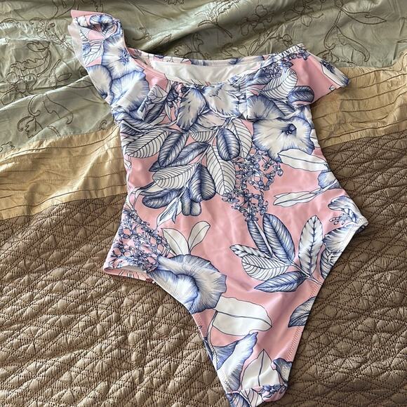 Mink Pink |  MOD CLOTH one piece one shoulder swimming suit Size S - Picture 5 of 12